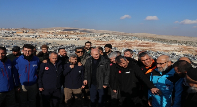 İçişleri Bakanı Soylu, İdlib’de yapımı süren briket evleri inceledi: