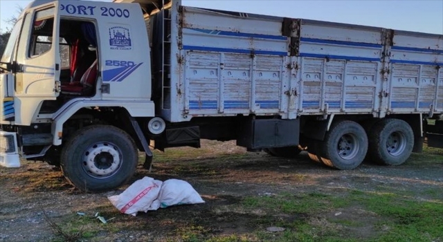 Osmaniye’de kamyonda sürücünün yatağına gizlenmiş 31 kilo 250 gram esrar bulundu