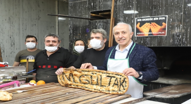 Akdeniz Belediye Başkanı Gültak esnafı ziyaret etti