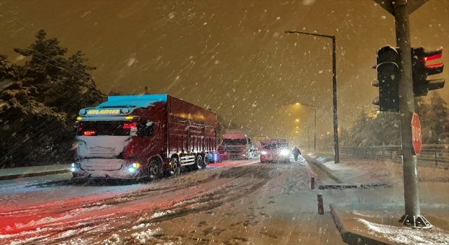 Kar nedeniyle kapanan IspartaBurdurAntalya kara yolu ulaşıma açıldı