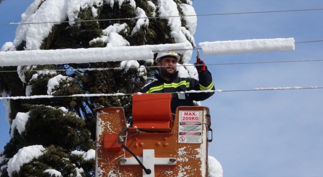 Isparta’da elektrik kesintilerinin giderilmesi için çalışmalar sürüyor