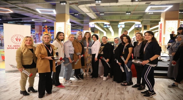 Adana’da Dünya Kadınlar Günü Bowling Turnuvası yapıldı
