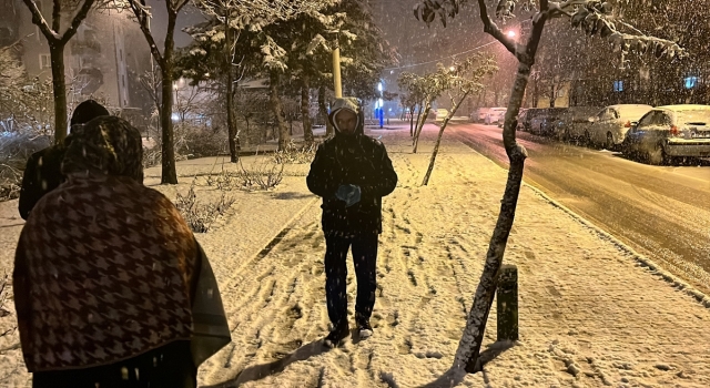 Isparta’da kar etkili oluyor