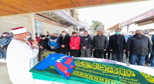 Burdur’da halı saha maçının ardından kalp krizi geçiren belediye çalışanı öldü