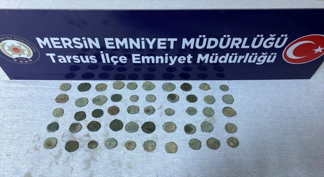 Mersin’de tarihi eser niteliği taşıyan 50 sikke ele geçirildi