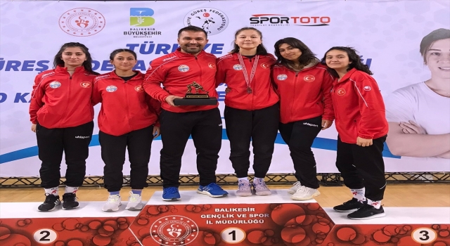 Kaşlı güreşçi Türkiye şampiyonasında bronz madalya kazandı