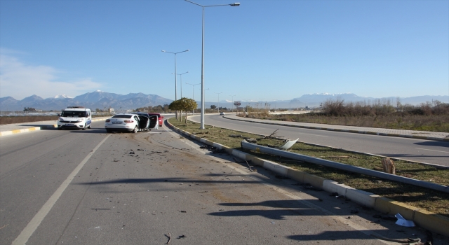 Serik’te zincirleme trafik kazasında bir kişi yaralandı