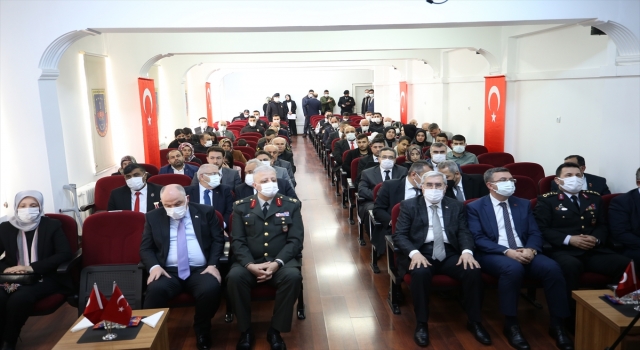 Şehit aileleri ve gazilere törenle Devlet Övünç Madalyası ve Beratı verildi