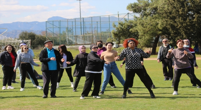 Antalya’da ”Kuşaklararası egzersiz” etkinliği düzenlendi