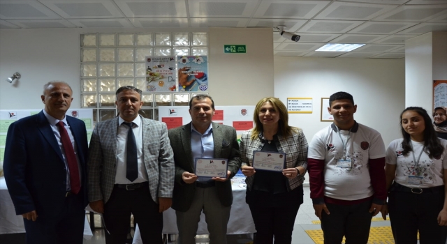 Hatay’da TÜBİTAK 4006 Bilim Fuarı açıldı