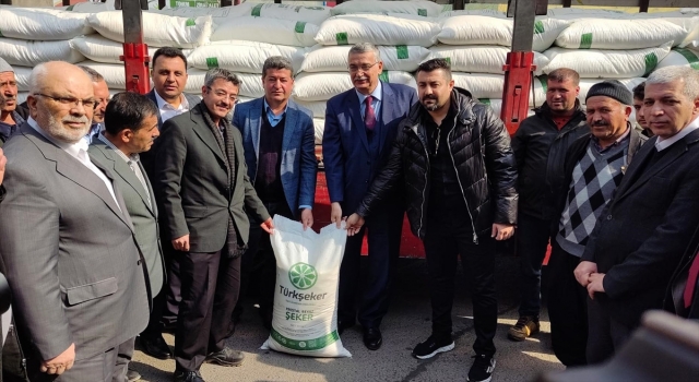 Kahramanmaraş’ta arıcılara bir tır ”besleme şekeri” dağıtıldı