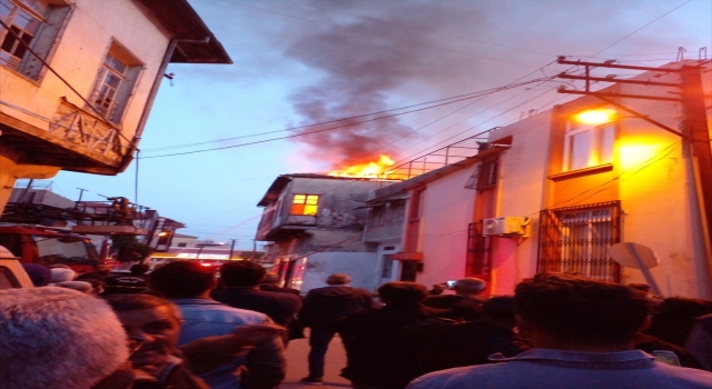 Tarsus’ta evde çıkan yangın söndürüldü