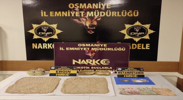 Osmaniye’de yaprak salamurası bidonuna uyuşturucu saklayan 2 zanlı tutuklandı