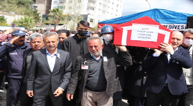 Adana’daki trafik kazasında şehit olan Uzman Çavuş Avan’ın cenazesi Osmaniye’de defnedildi