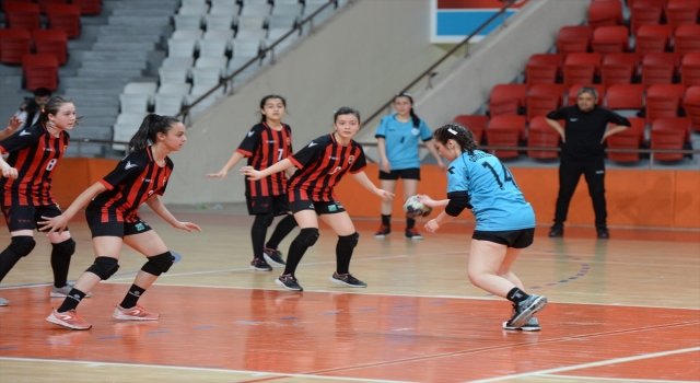 Hentbolda Küçük Kadınlar Türkiye final müsabakaları, Kahramanmaraş’ta başladı