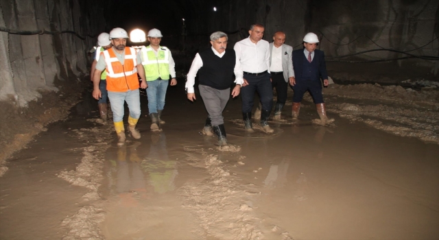 AK Parti’li Yayman, Hatay’da tünel inşaatında incelemelerde bulundu