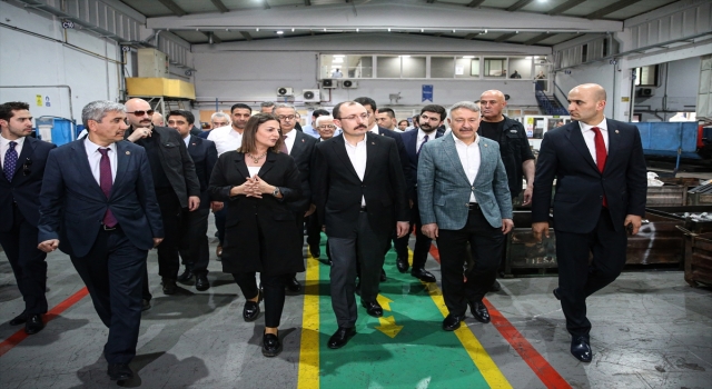Ticaret Bakanı Mehmet Muş, Mersin’de ziyaretlerde bulundu