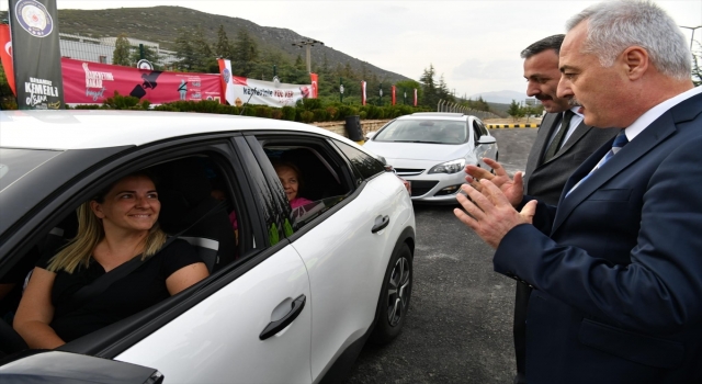 Isparta Valisi Seymenoğlu, emniyet kemeri denetimine katıldı