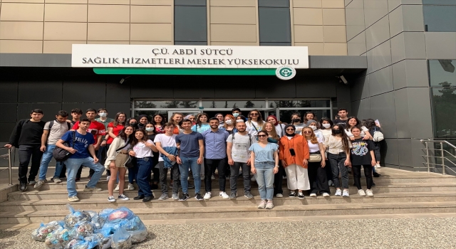 Adana’da öğrenciler çevre temizliği yaptı