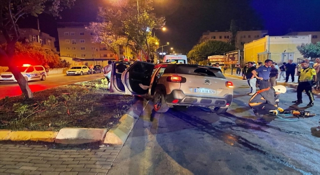 Mersin’de otomobille minibüsün çarpıştığı kazada 3 kişi yaralandı