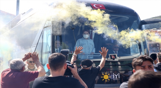 İYİ Parti Genel Başkanı Akşener, Burdur’da ziyaretlerde bulundu