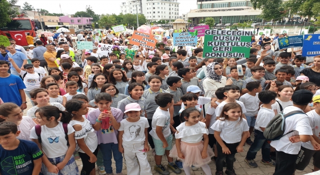 Kadirli’de çevre yürüyüşü yapıldı