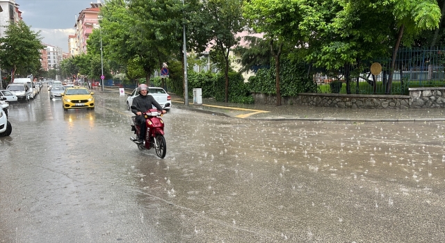 Isparta’da sağanak etkili oldu