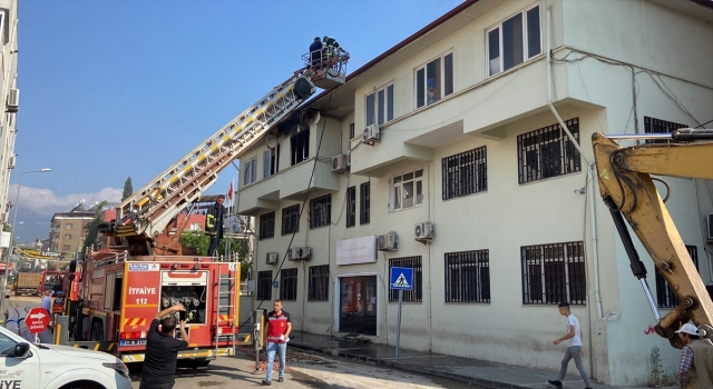 Hatay’da Tarım ve Orman Müdürlüğü binasında çıkan yangın söndürüldü