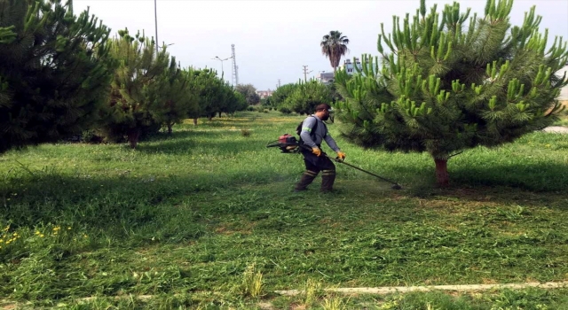Mersin’de park ve bahçelerde yenileme çalışması yapıldı
