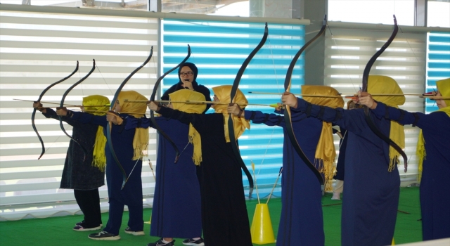 Antalya’da ”Geleneksel Okçuluk Yarışması ve Robot Sergisi” düzenlendi