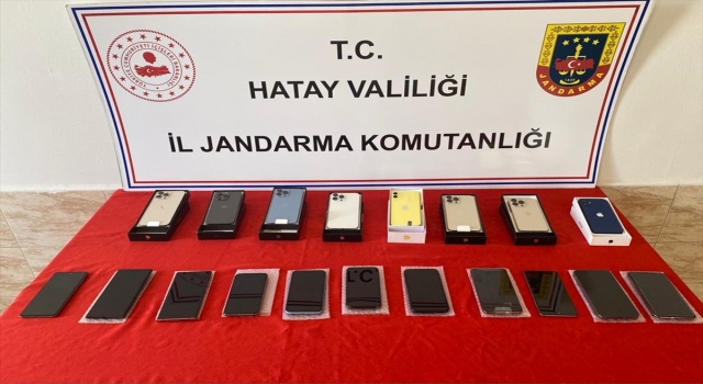 Hatay’da gümrük kaçağı 19 cep telefonu ele geçirildi