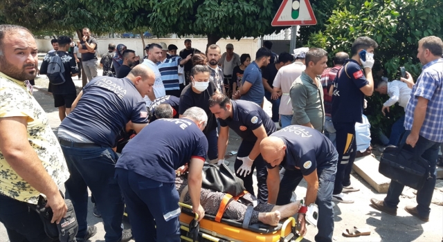 Adana’da cipin durağa çarpması sonucu 4 kişi yaralandı