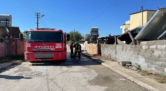 Mersin’de yangın çıkan ev kullanılamaz hale geldi