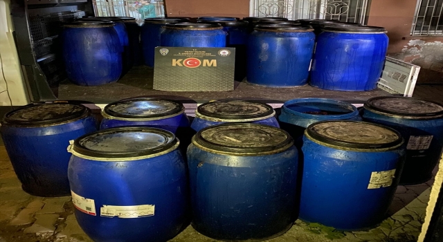 Hatay’da 3 bin 640 litre sahte içki ele geçirildi