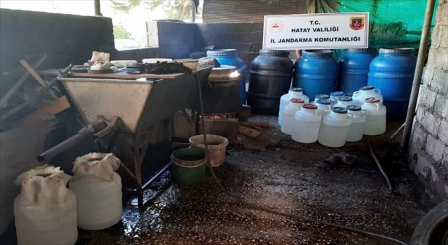 Hatay’da 1450 litre sahte içki ele geçirildi