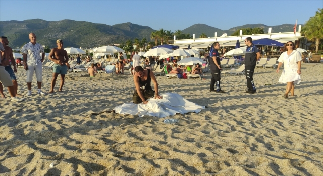 Kleopatra Plajı’nda sahibiyle denize giren eşek boğuldu