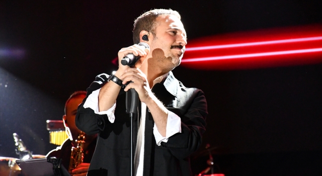 Şarkıcı Oğuzhan Koç Kahramanmaraş’ta konser verdi