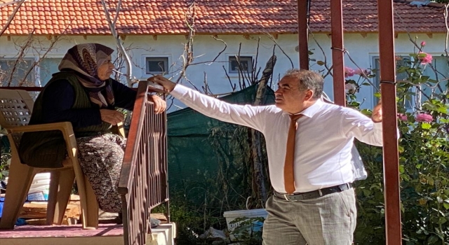 Serik’te MHP İlçe Başkanı Üstünmet vatandaşları ziyaret etti