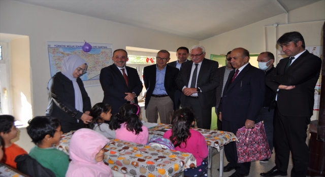 Kahramanmaraş’ta ihtiyaç sahibi öğrenciler sevindirildi
