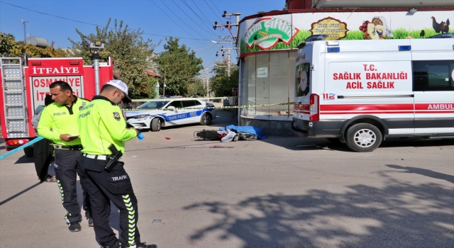 Osmaniye’de hafif ticari aracın çarptığı motosikletteki 1 kişi öldü, 1 kişi yaralandı