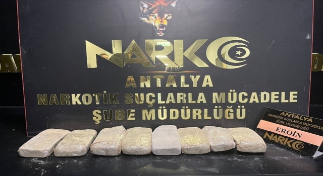Antalya’da farklı tarihlerdeki operasyonlarda 40 kilo uyuşturucu ele geçirildi