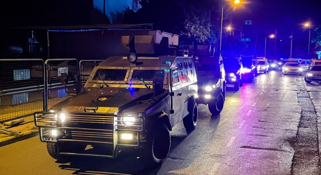 Mersin’de sahte parayla dolandırıcılık yaptıkları öne sürülen 16 zanlıya operasyon