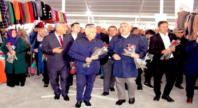 Hassa’da kapalı pazar yeri hizmete girdi