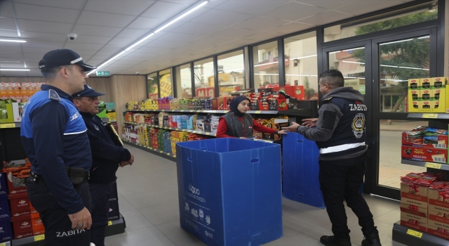 Mersin’de zabıta ekipleri zincir marketleri denetledi