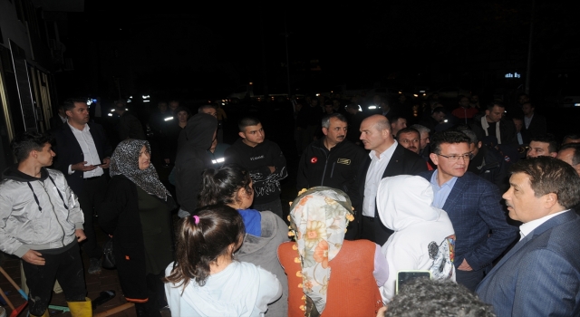 İçişleri Bakanı Soylu, Antalya’da selden zarar görenleri ziyaret etti