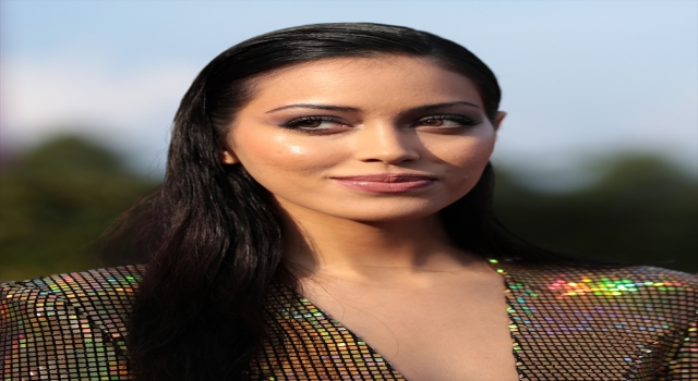 İspanyol model Cindy Kimberly, Antalya’da podyuma çıktı