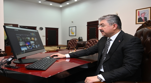 Vali Erdinç Yılmaz, AA’nın ”Yılın Fotoğrafları” oylamasına katıldı
