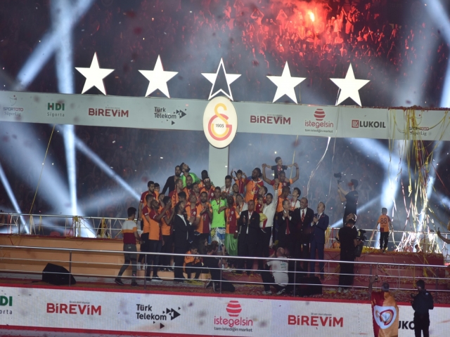 Şampiyon Galatasaray’a Türk Telekom sponsorluğunda özel kutlama