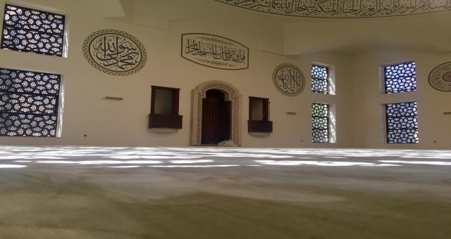 Milli İrade Meydanındaki Cami İbadete Açılıyor