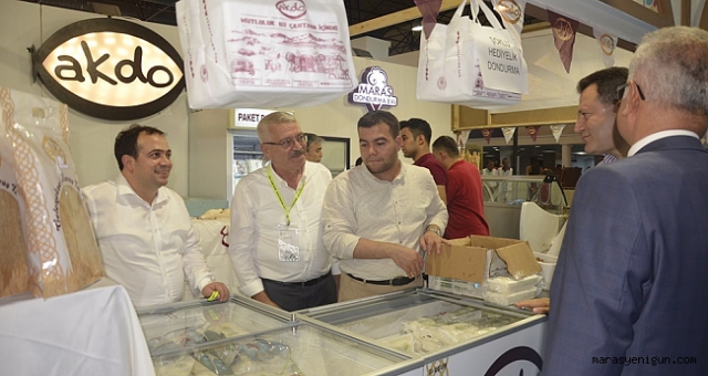 AKDO DONDURMA İZMİR FUAR’ININ GÖZDESİ OLDU